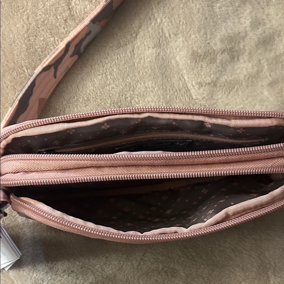 Lug Coupe XL Convertible Crossbody Bag in the Camo Rose-Gray. - Picture 7 of 8